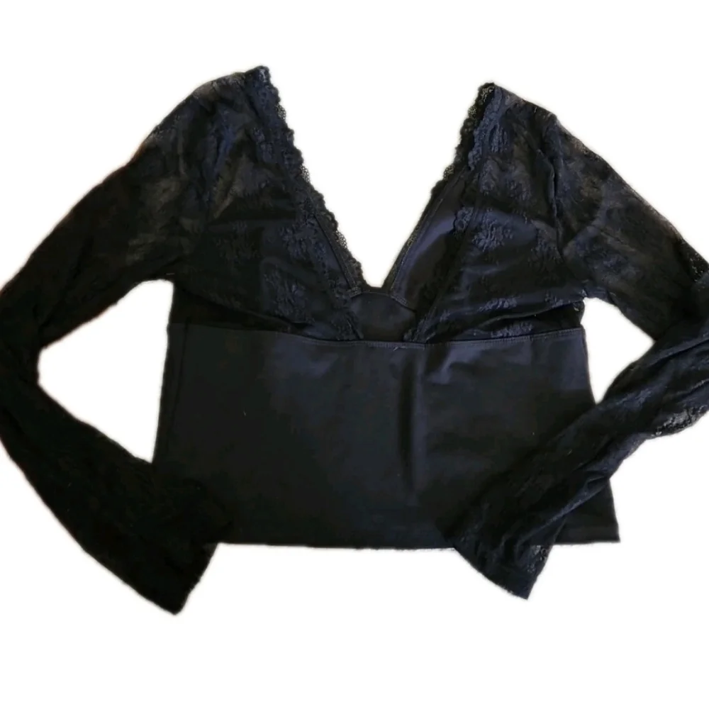 Free People Womens Black Cropped Long Sleeve Laced Of The Shoulder Top L